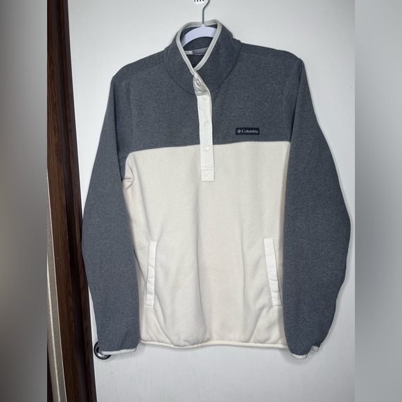 Columbia Men's Two-Tone Gray and White Pullover - Picture 1 of 6